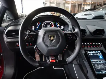 Huracán EVO RWD AKRAPOVIC-ABGAS LIFT EVO-TRIM