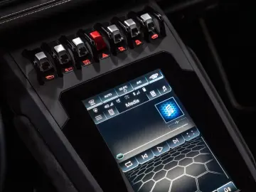 Huracán EVO RWD AKRAPOVIC-ABGAS LIFT EVO-TRIM