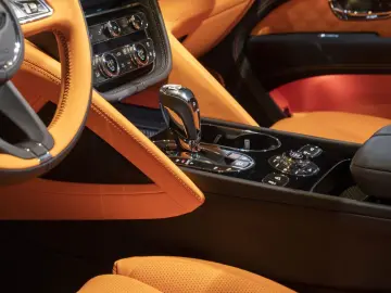 BENTAYGA S   MULLINER DUO-TONE   NAIM   CERAMIC