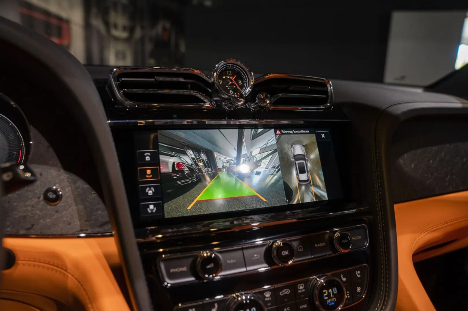 BENTAYGA S   MULLINER DUO-TONE   NAIM   CERAMIC