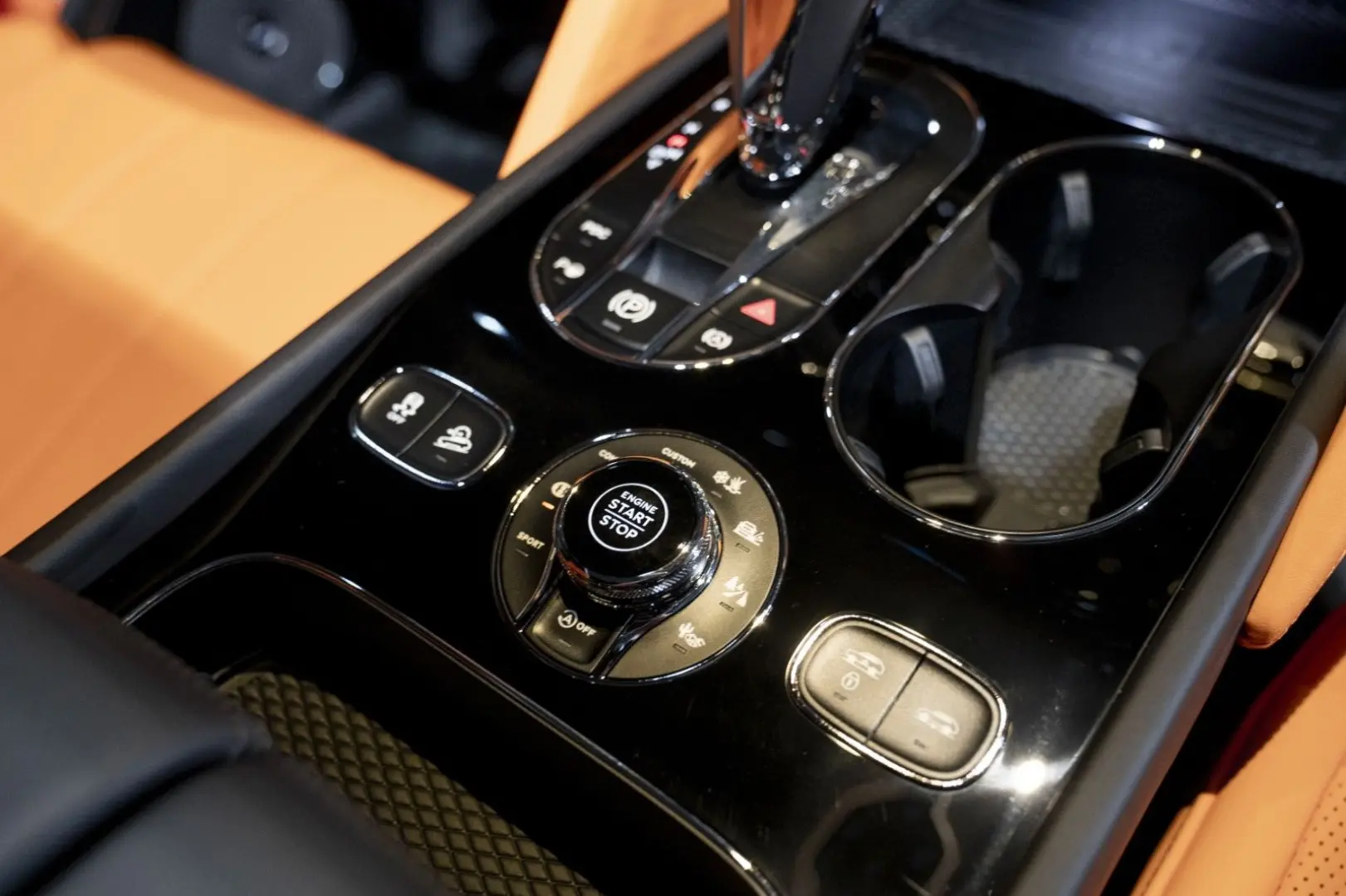 BENTAYGA S   MULLINER DUO-TONE   NAIM   CERAMIC