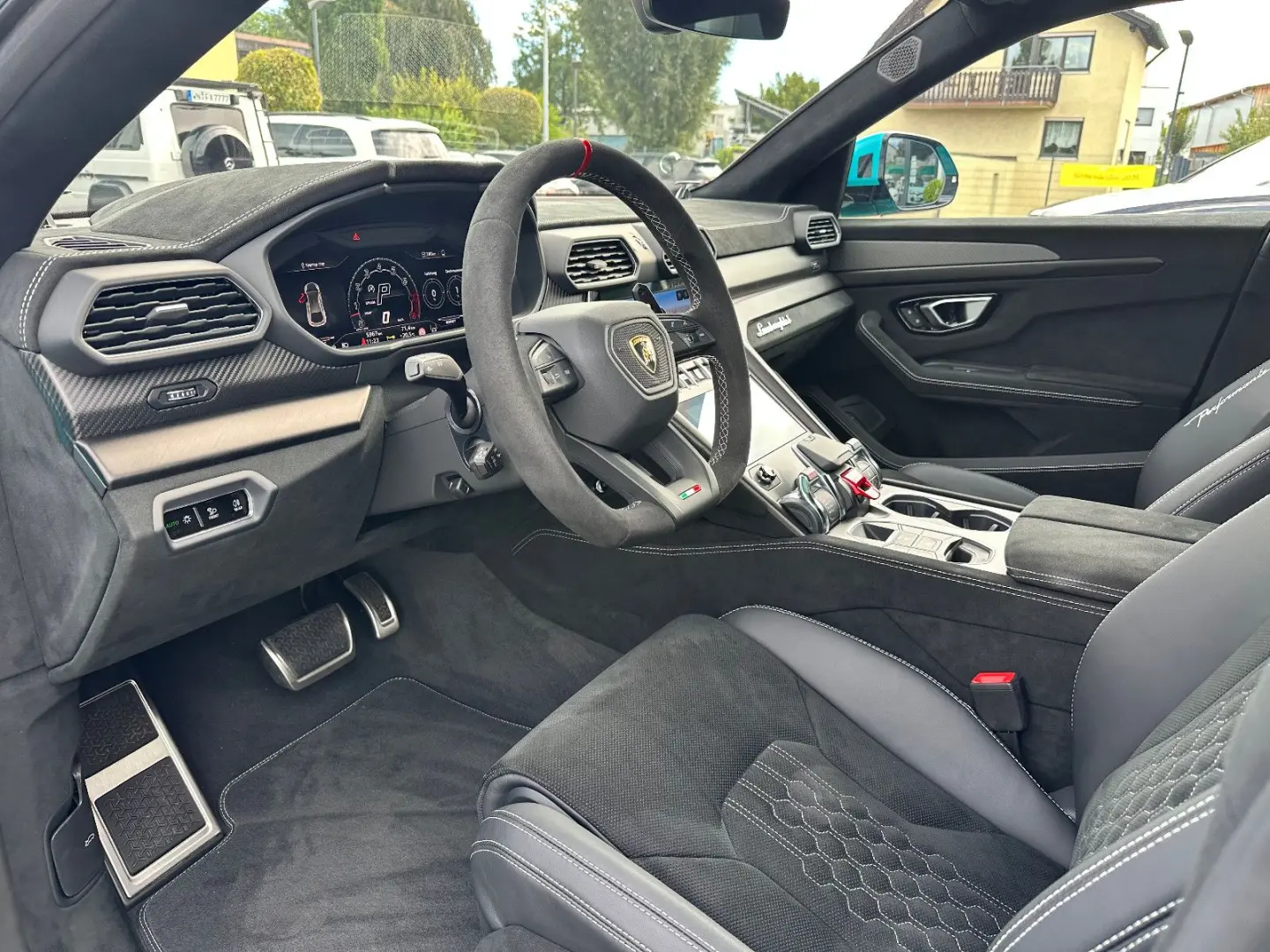Urus Performante Carbon B&O Massage Pano ADAS