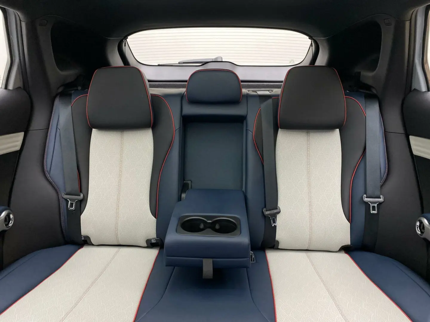 ATTO 3 Design PanoDach 360Kam el. HK Ambiente