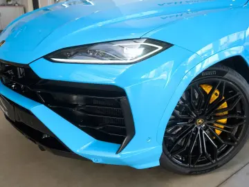 Urus SE   PANORMA   CARBON   B&O   BLU CEPHEUS