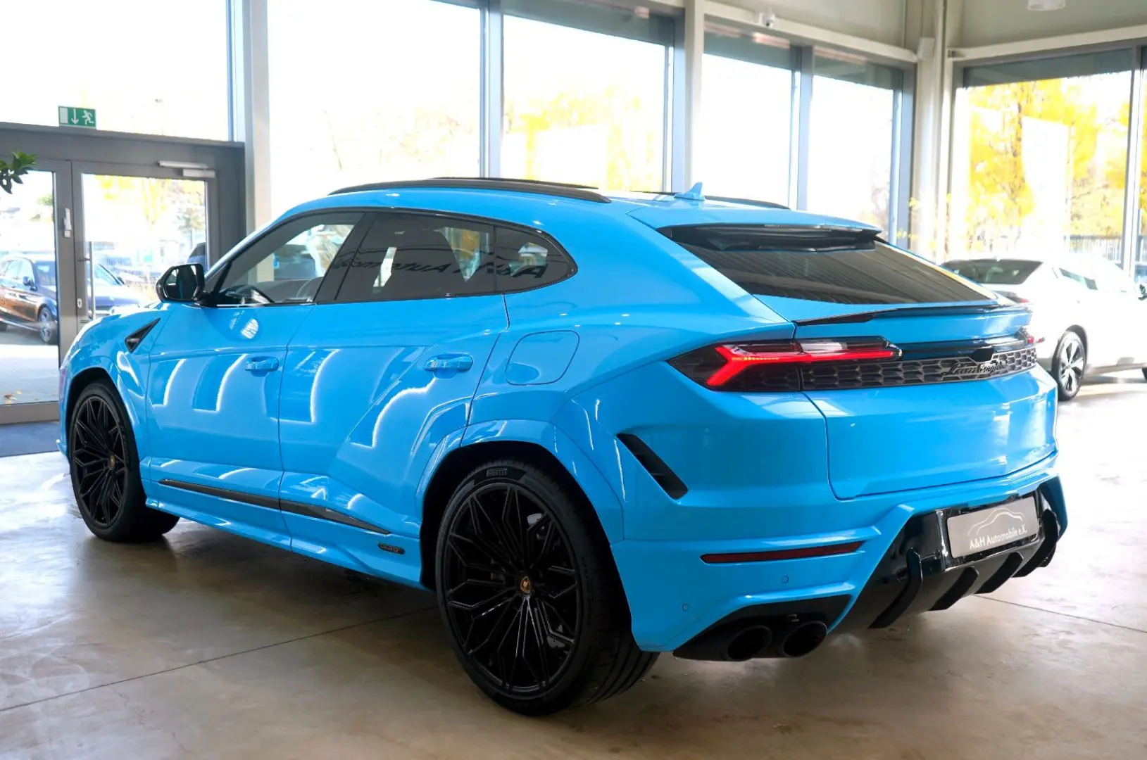 Urus SE   PANORMA   CARBON   B&O   BLU CEPHEUS