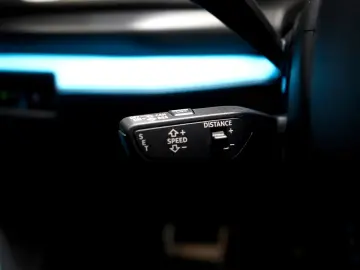 Urus SE   PANORMA   CARBON   B&O   BLU CEPHEUS