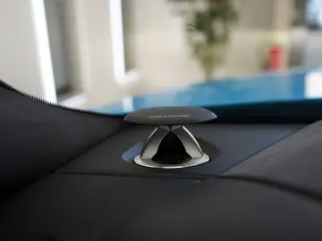 Urus SE   PANORMA   CARBON   B&O   BLU CEPHEUS