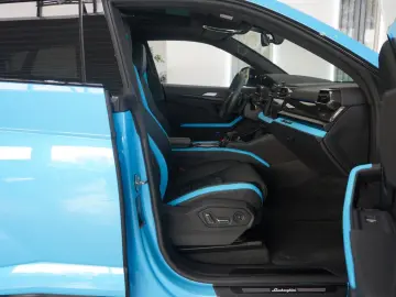 Urus SE   PANORMA   CARBON   B&O   BLU CEPHEUS