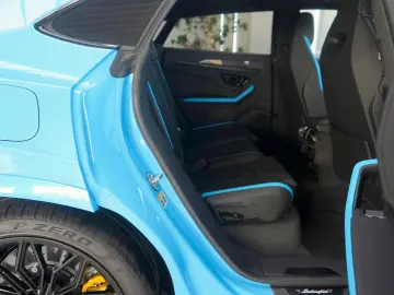 Urus SE   PANORMA   CARBON   B&O   BLU CEPHEUS