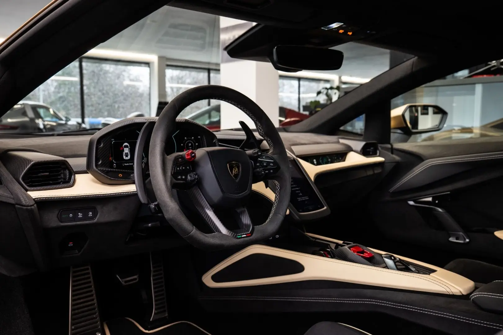 Revuelto 6.5 V12 HPEV Lift Oro Elios Full PPF