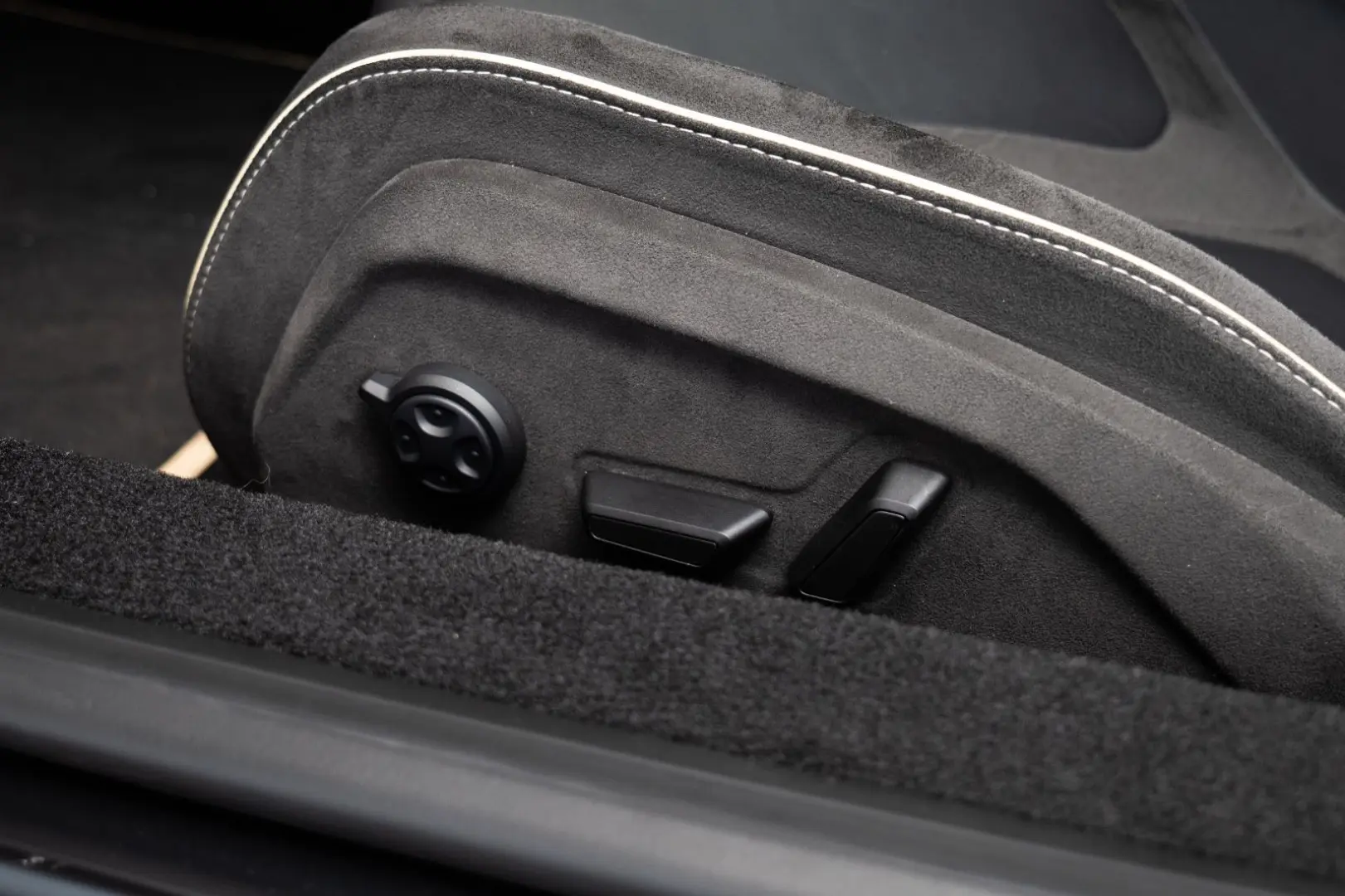 Revuelto 6.5 V12 HPEV Lift Oro Elios Full PPF