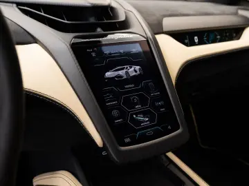 Revuelto 6.5 V12 HPEV Lift Oro Elios Full PPF