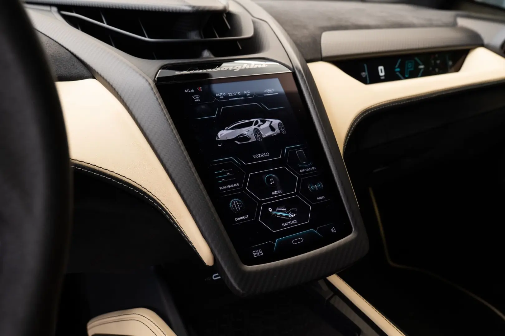 Revuelto 6.5 V12 HPEV Lift Oro Elios Full PPF