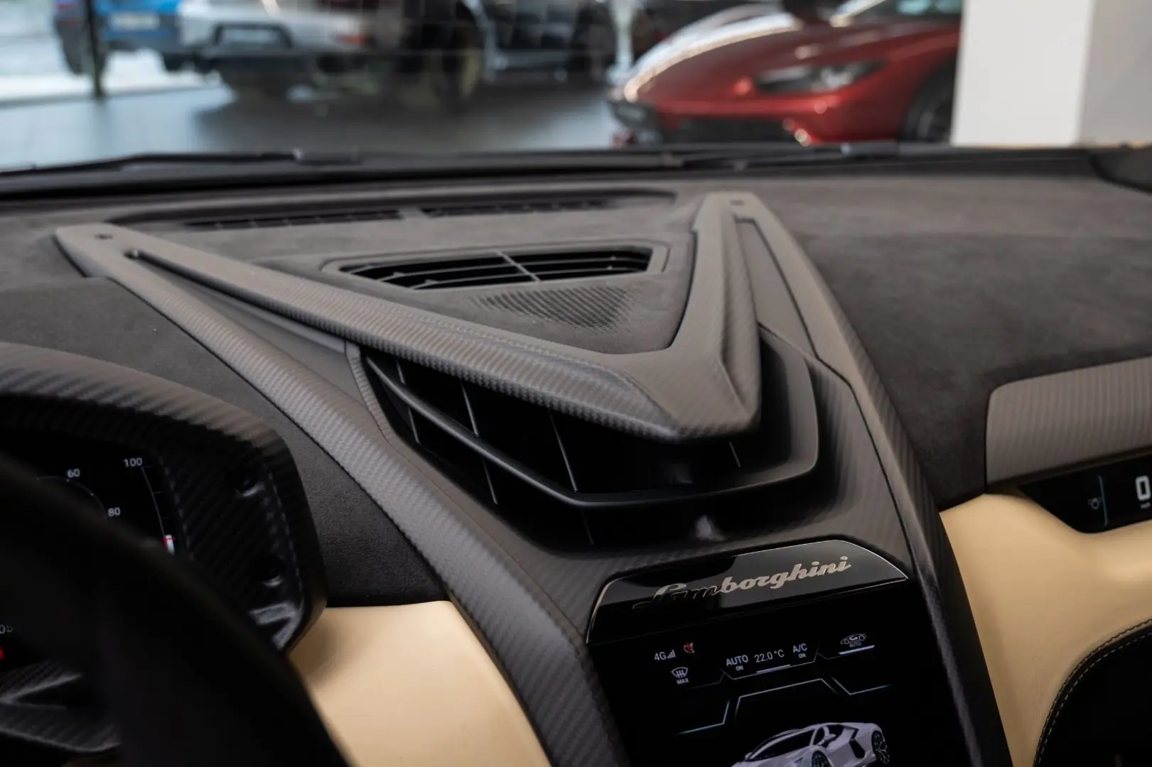 Revuelto 6.5 V12 HPEV Lift Oro Elios Full PPF