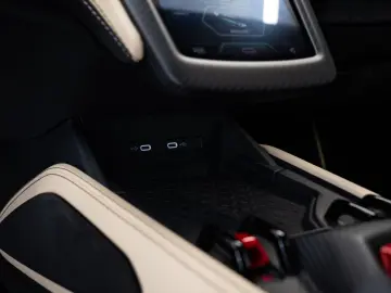 Revuelto 6.5 V12 HPEV Lift Oro Elios Full PPF