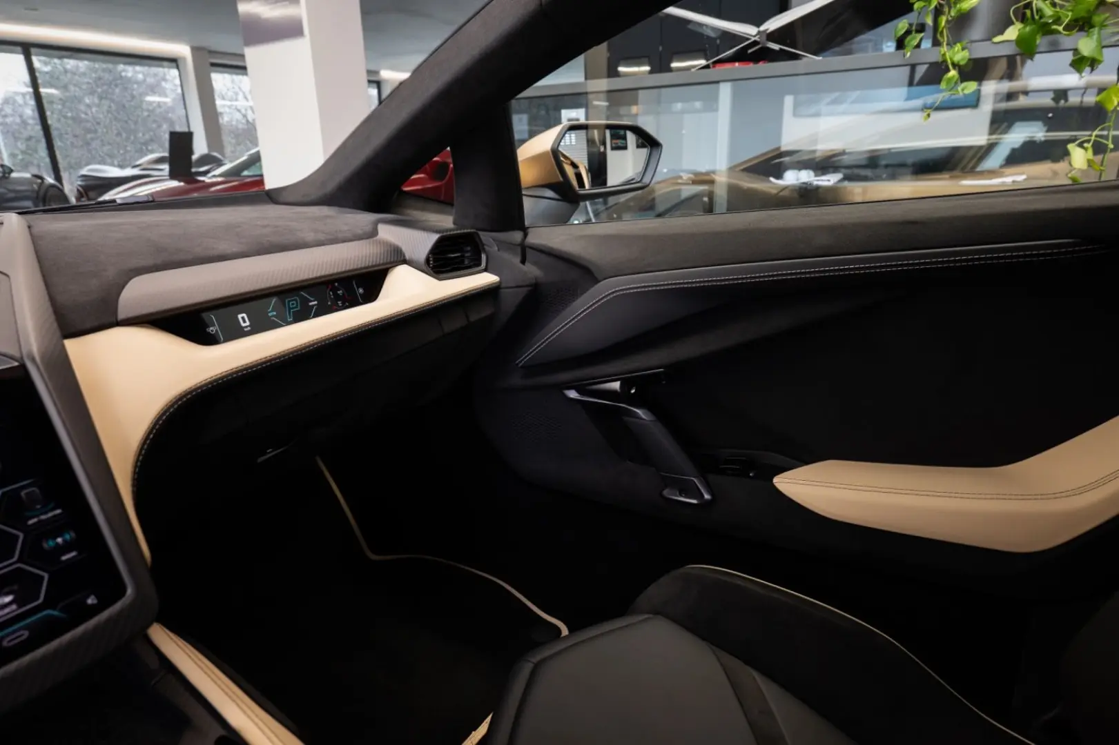 Revuelto 6.5 V12 HPEV Lift Oro Elios Full PPF