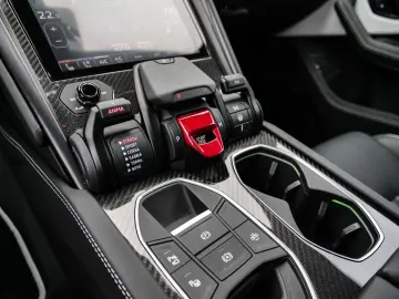 Urus S Nero Helene  Electrical Trailer Towing