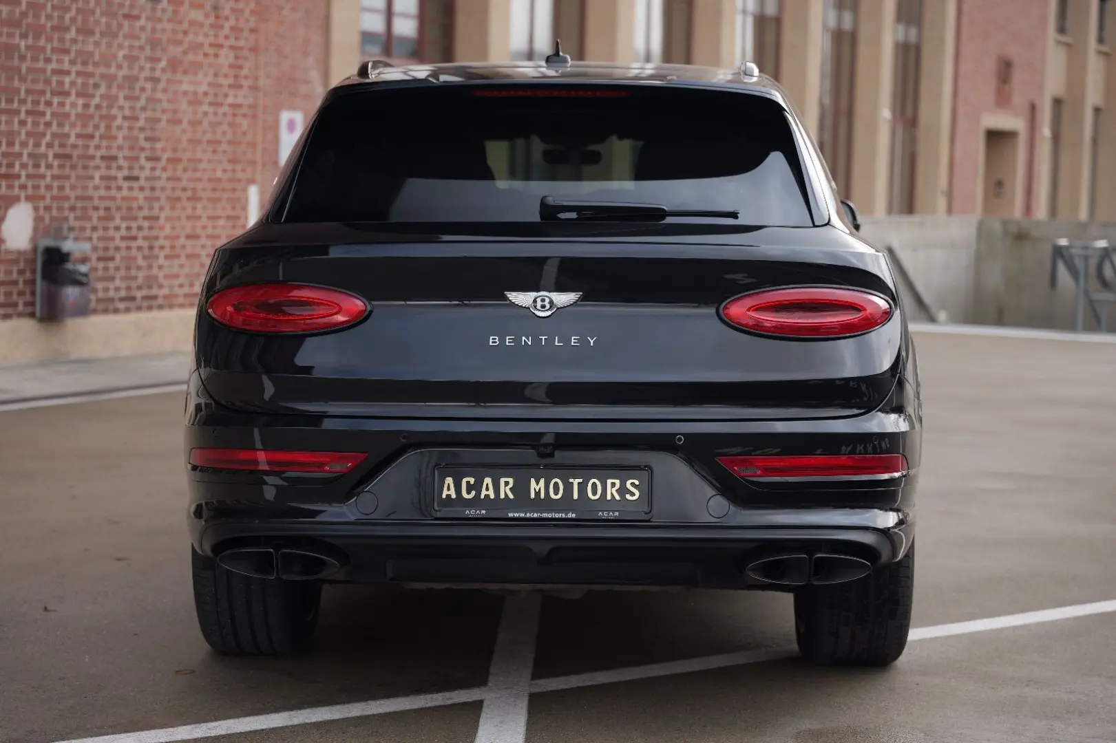 Bentayga 4.0 V8 EWB Azure 4WD Long Lang