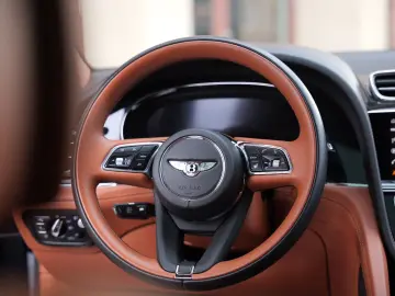 Bentayga 4.0 V8 EWB Azure 4WD Long Lang