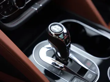 Bentayga 4.0 V8 EWB Azure 4WD Long Lang