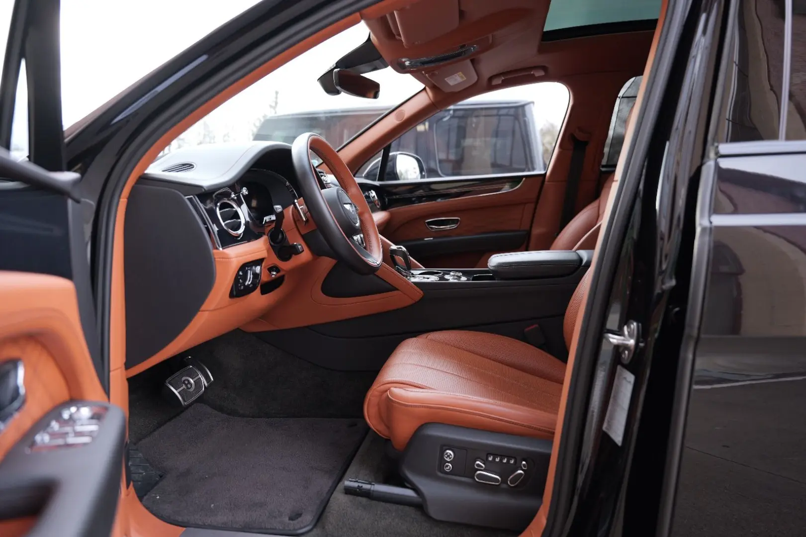 Bentayga 4.0 V8 EWB Azure 4WD Long Lang