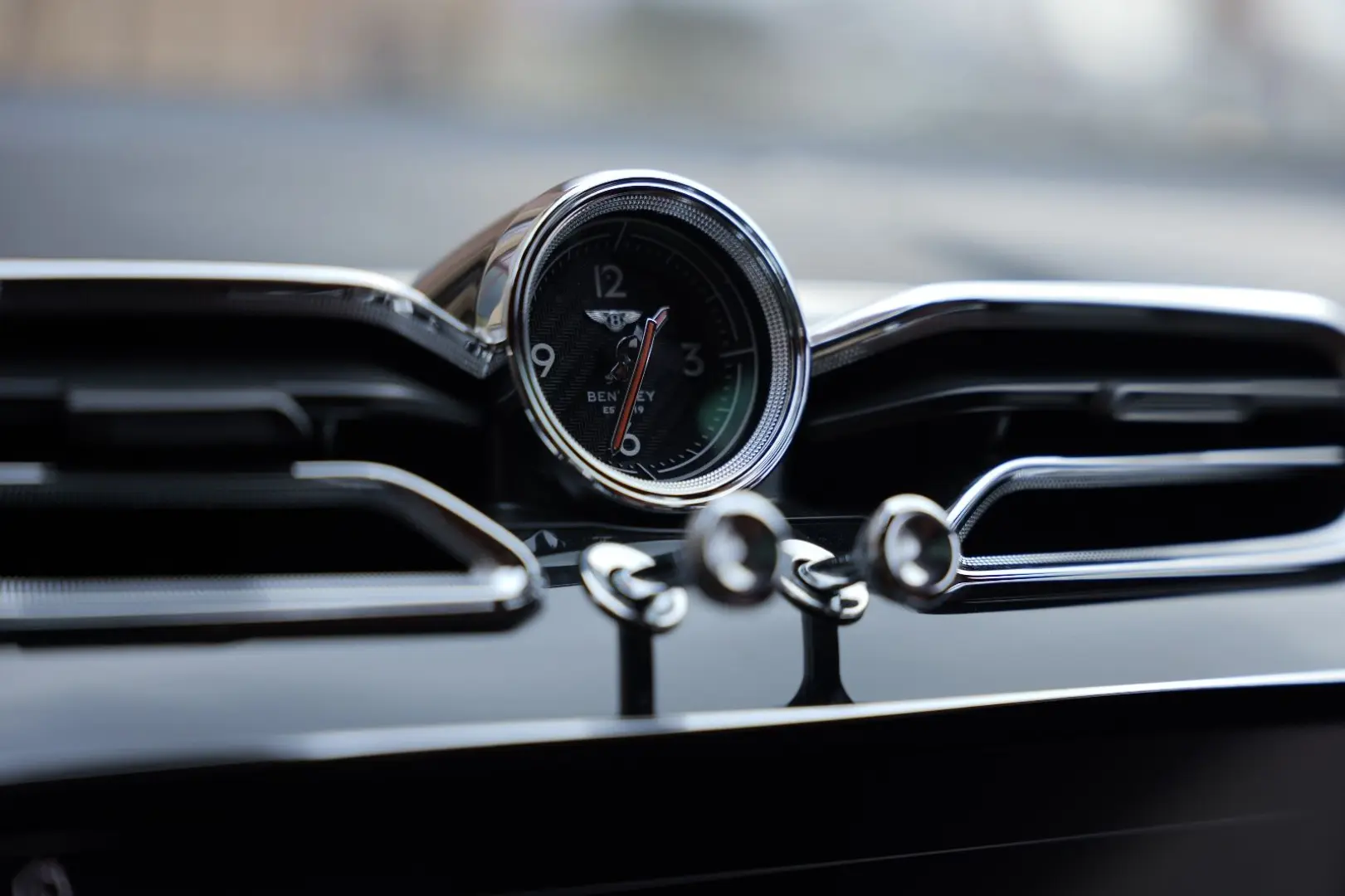 Bentayga 4.0 V8 EWB Azure 4WD Long Lang