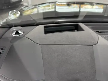 Urus SE 4.0 MY25 ANIMA B&O PANO HUD MASSAGE 23