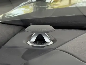 Urus SE 4.0 MY25 ANIMA B&O PANO HUD MASSAGE 23