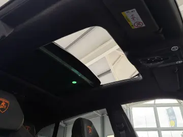 Urus SE 4.0 MY25 ANIMA B&O PANO HUD MASSAGE 23