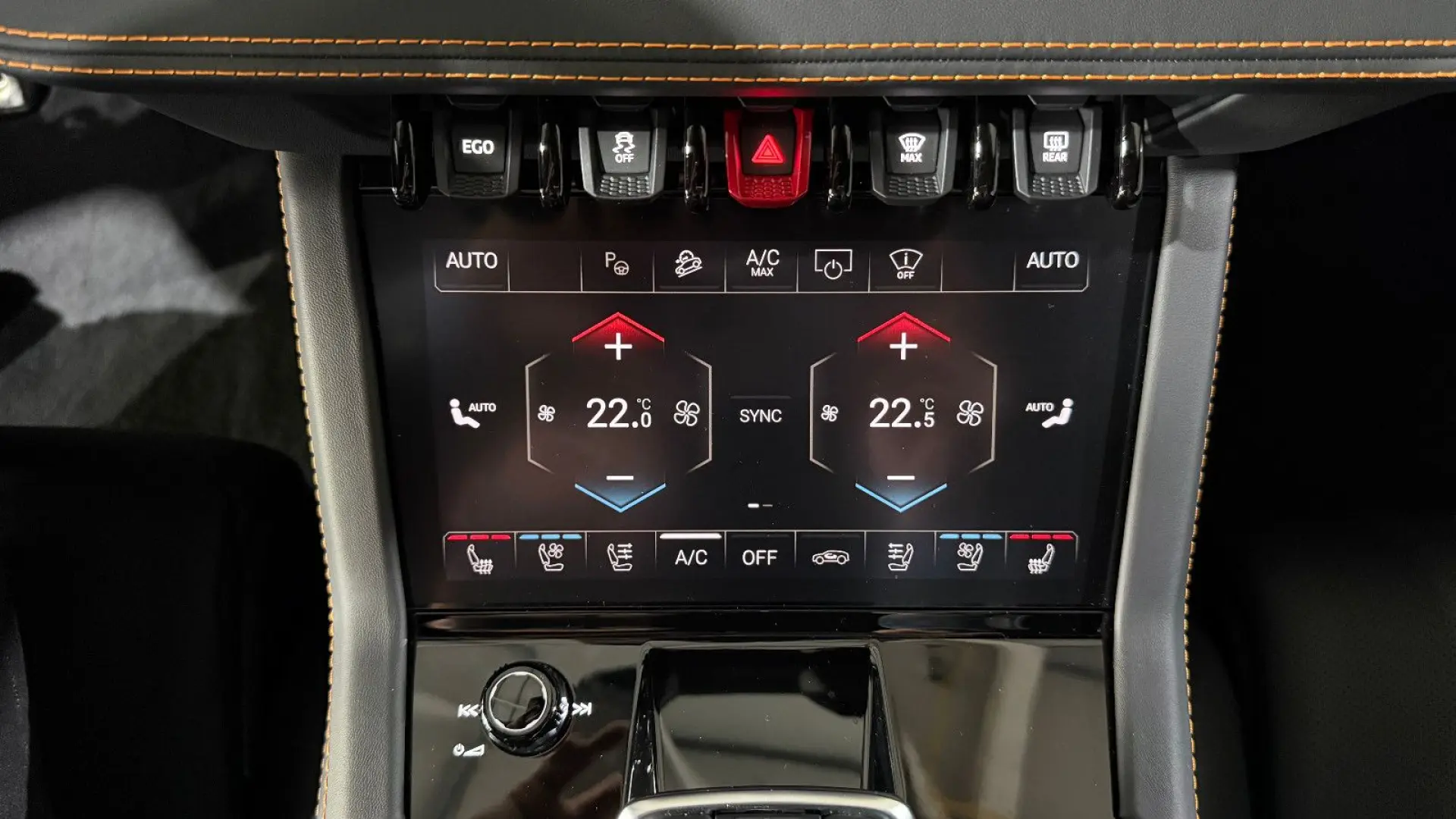 Urus SE 4.0 MY25 ANIMA B&O PANO HUD MASSAGE 23