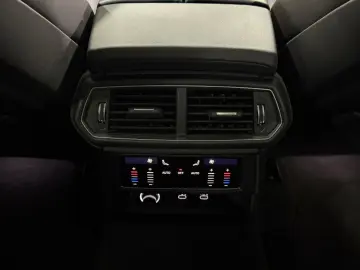 Urus SE 4.0 MY25 ANIMA B&O PANO HUD MASSAGE 23