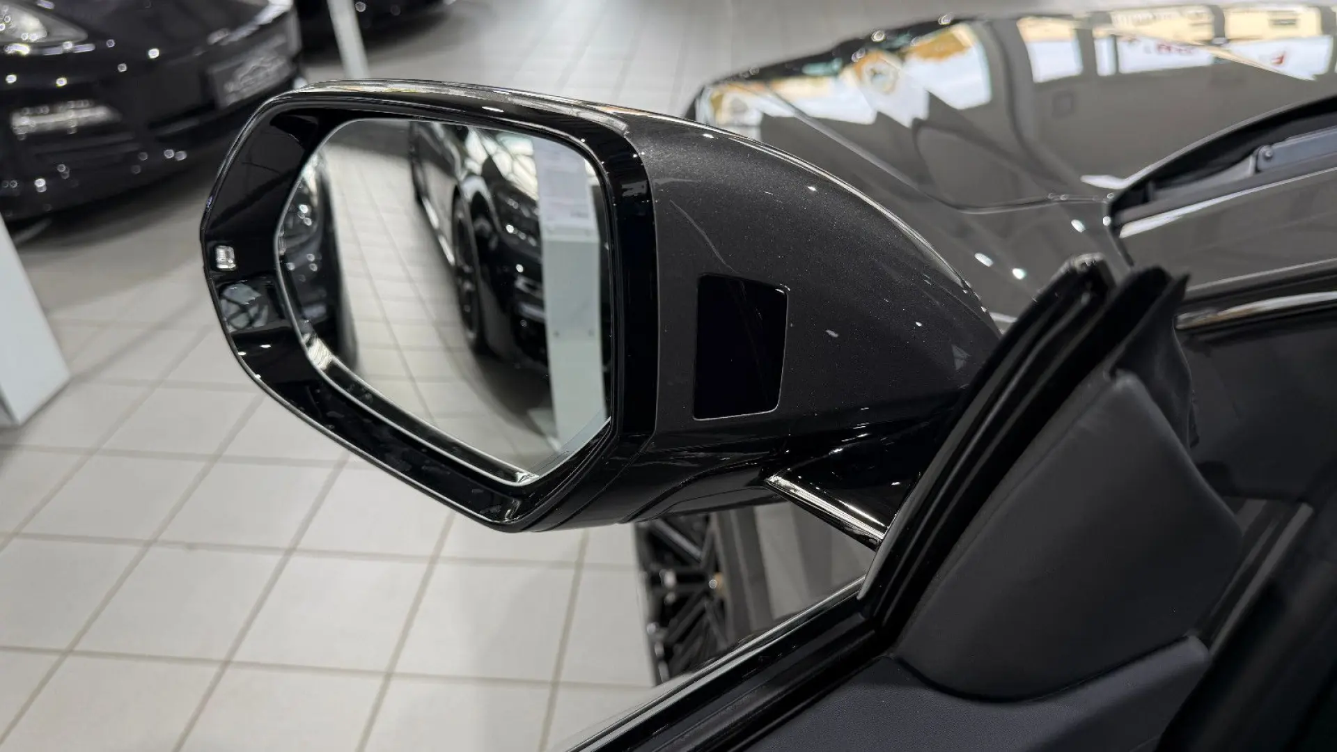 Urus SE 4.0 MY25 ANIMA B&O PANO HUD MASSAGE 23