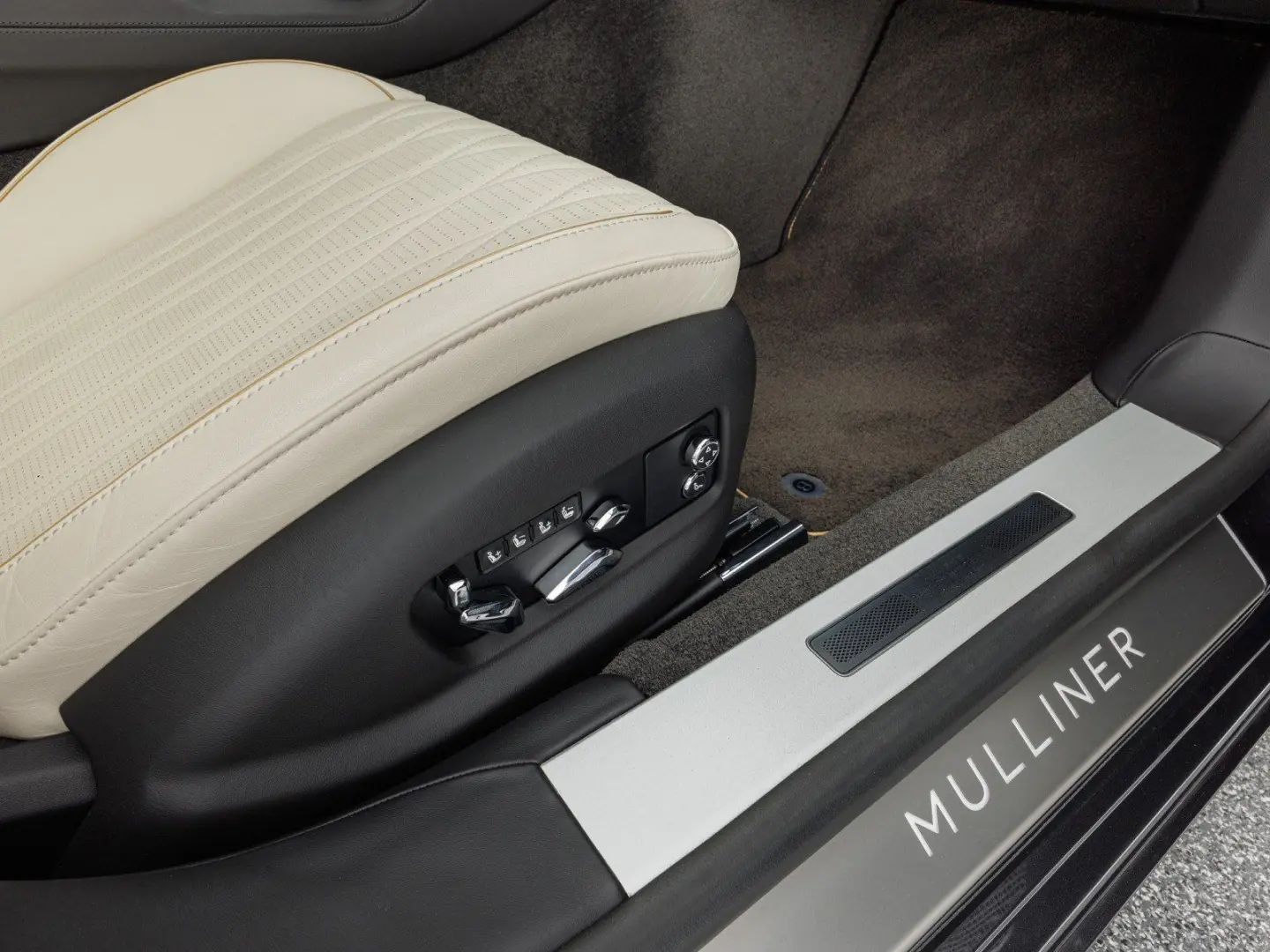 Flying Spur Mulliner W12