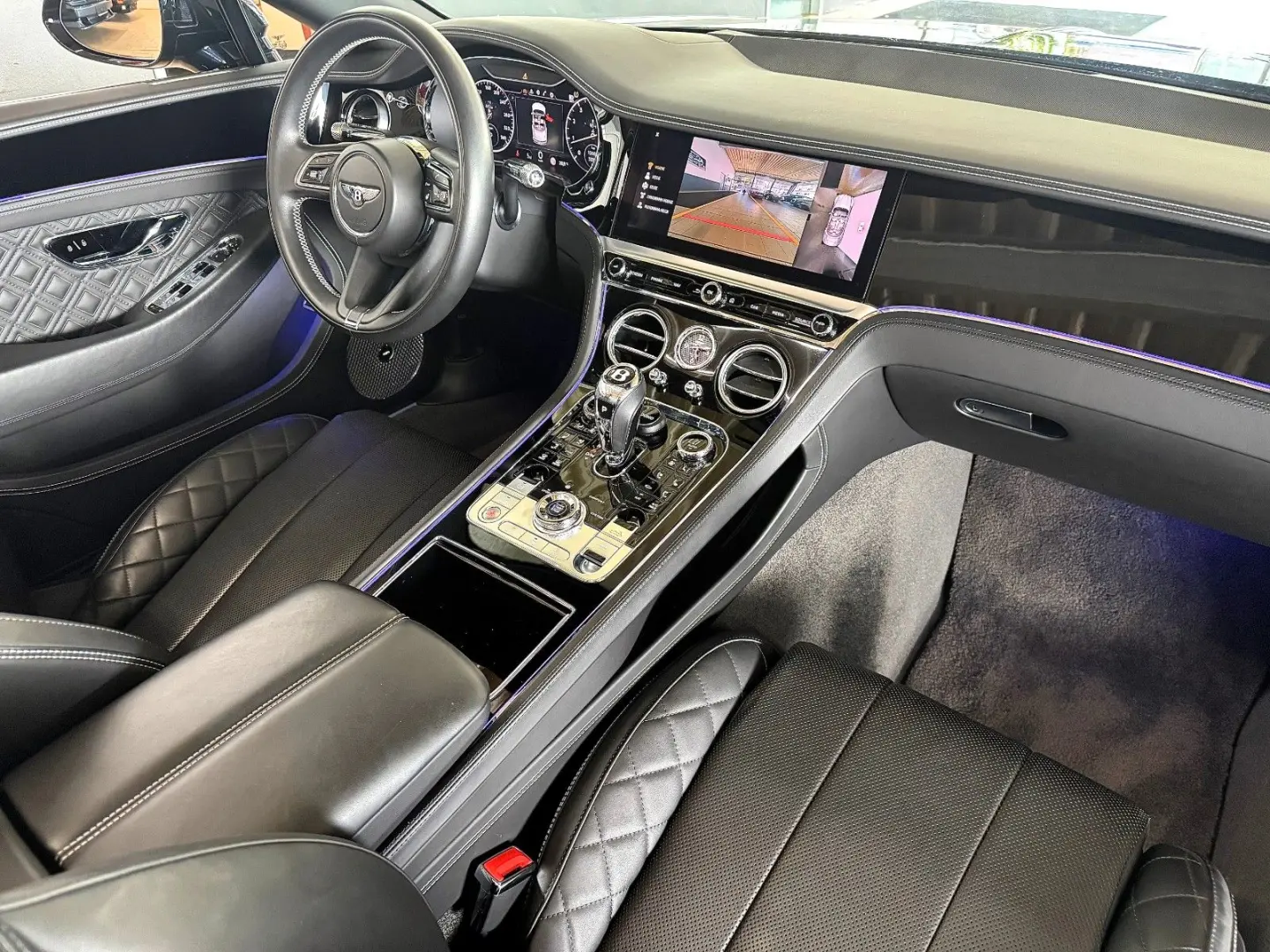 CONTINENTAL GTC 4.0 V8 4WD HUD MASSAGE 22