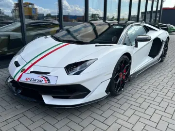 Aventador SVJ Roadster FullCarbon Tricolore Lift