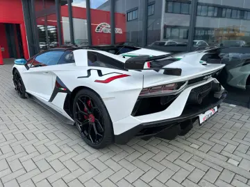 Aventador SVJ Roadster FullCarbon Tricolore Lift