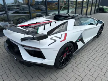 Aventador SVJ Roadster FullCarbon Tricolore Lift