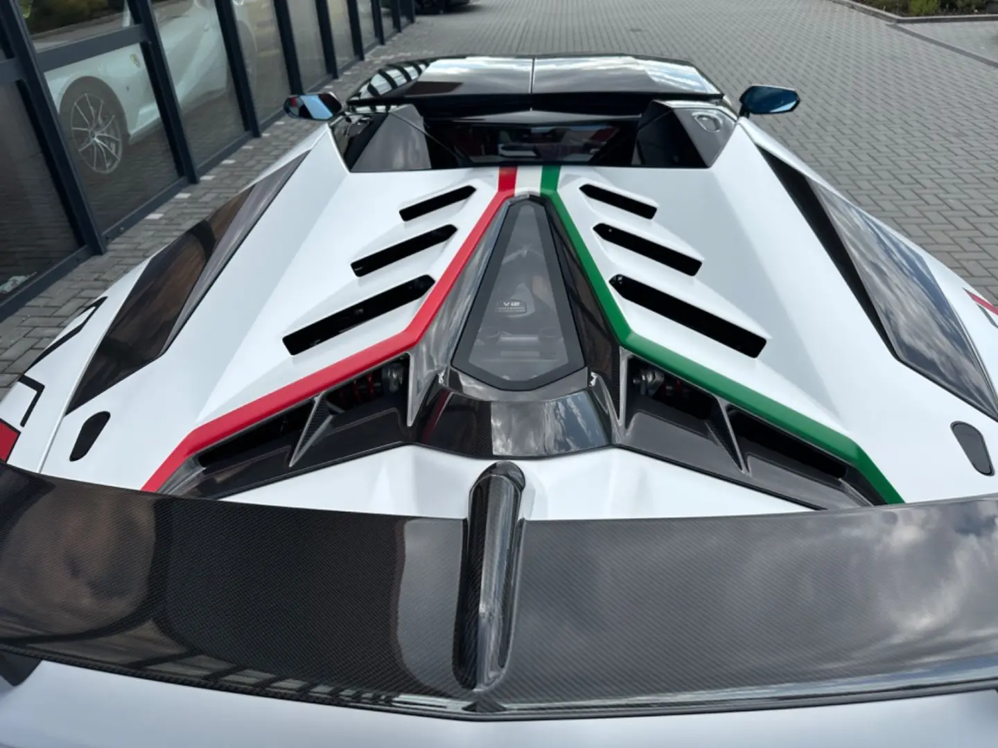 Aventador SVJ Roadster FullCarbon Tricolore Lift