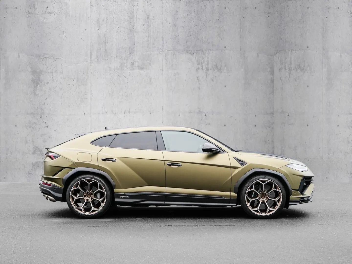 Urus Performante Verde Gea Matt  Interior Carbon