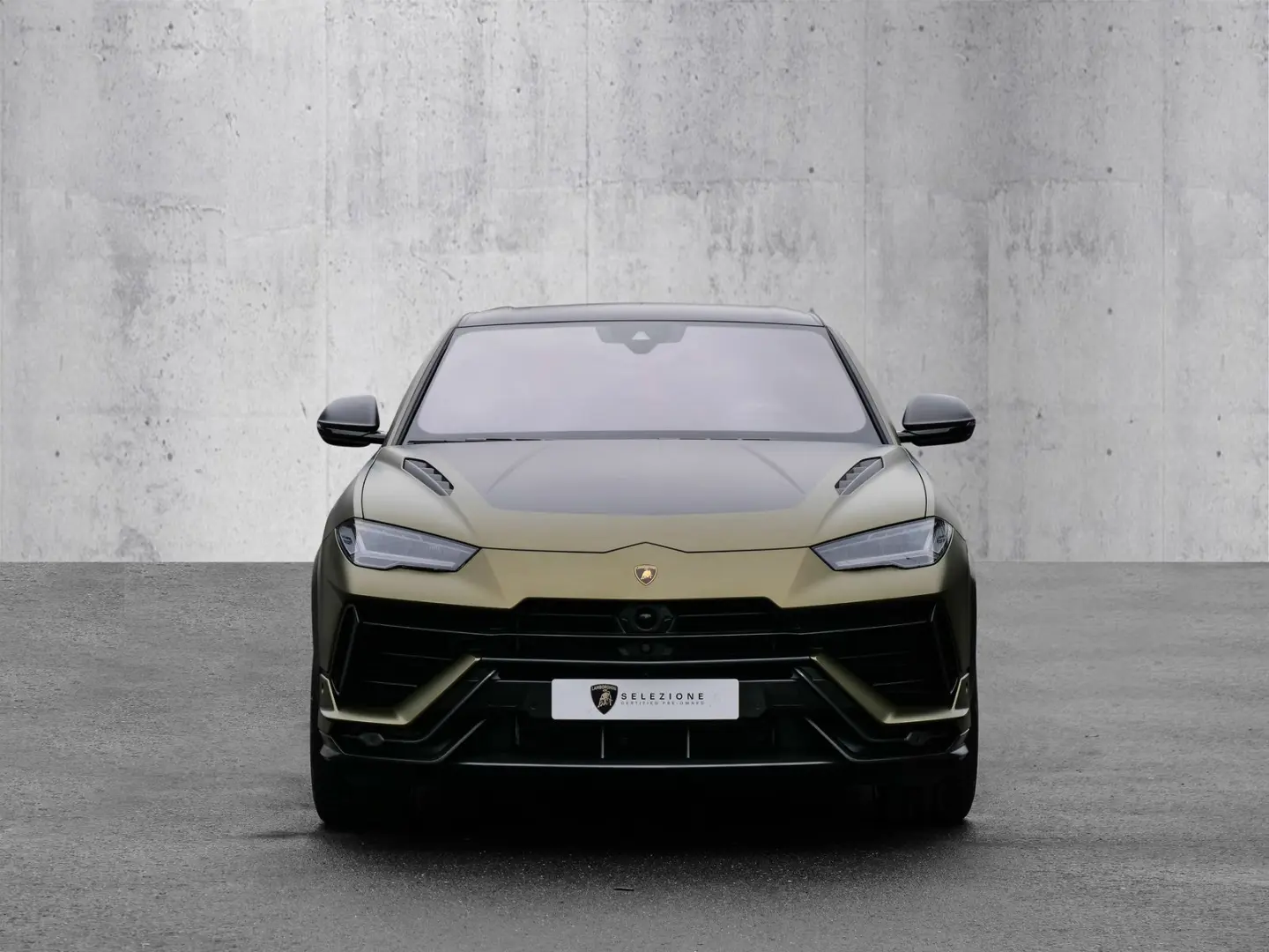 Urus Performante Verde Gea Matt  Interior Carbon