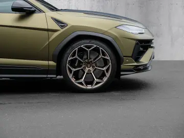 Urus Performante Verde Gea Matt  Interior Carbon