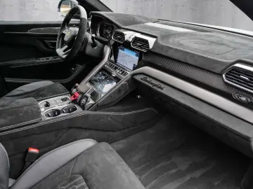 Urus Performante Verde Gea Matt  Interior Carbon