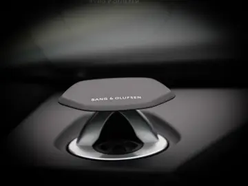 Urus Performante Verde Gea Matt  Interior Carbon