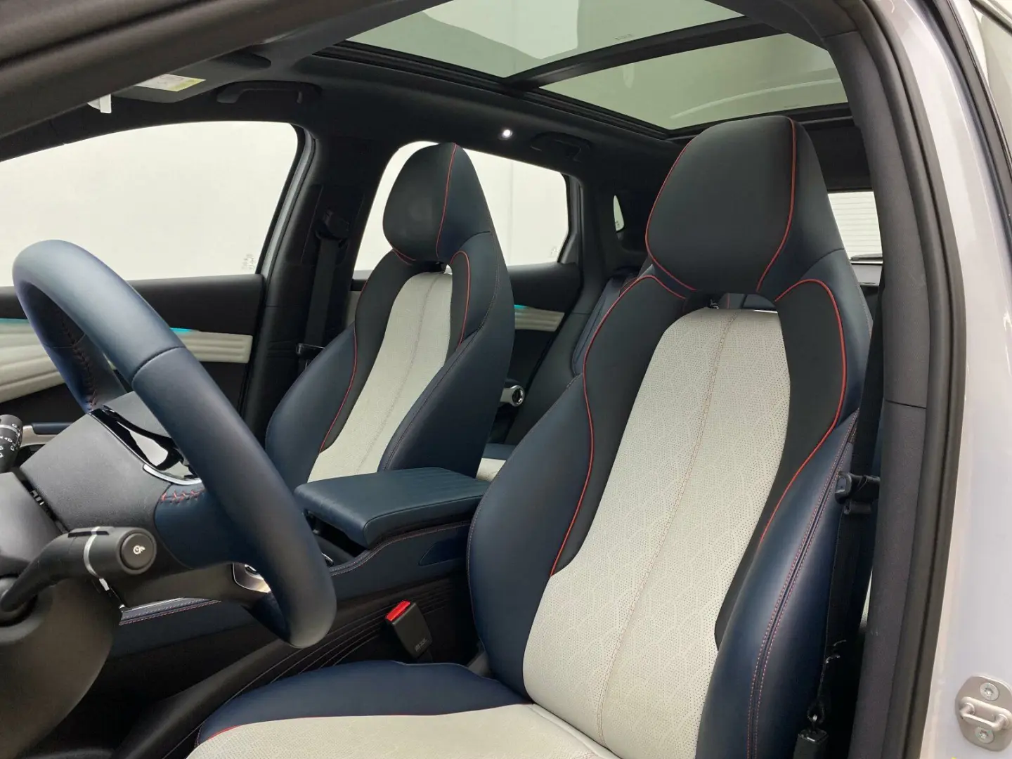 ATTO 3 Design PanoDach 360Kam el. HK Ambiente