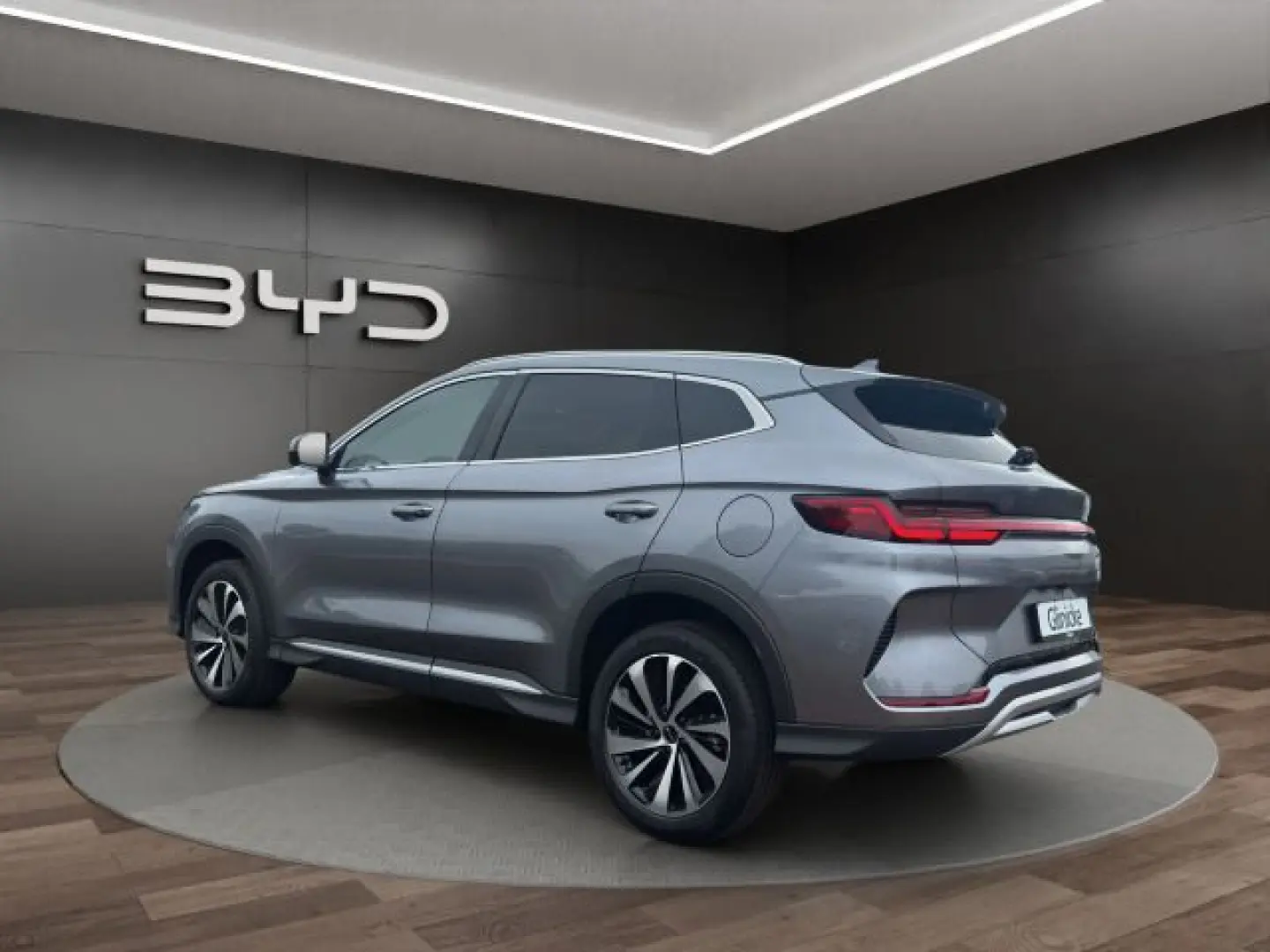 Seal U DM-i Boost Plug-In Hybrid 1080km PANODACH