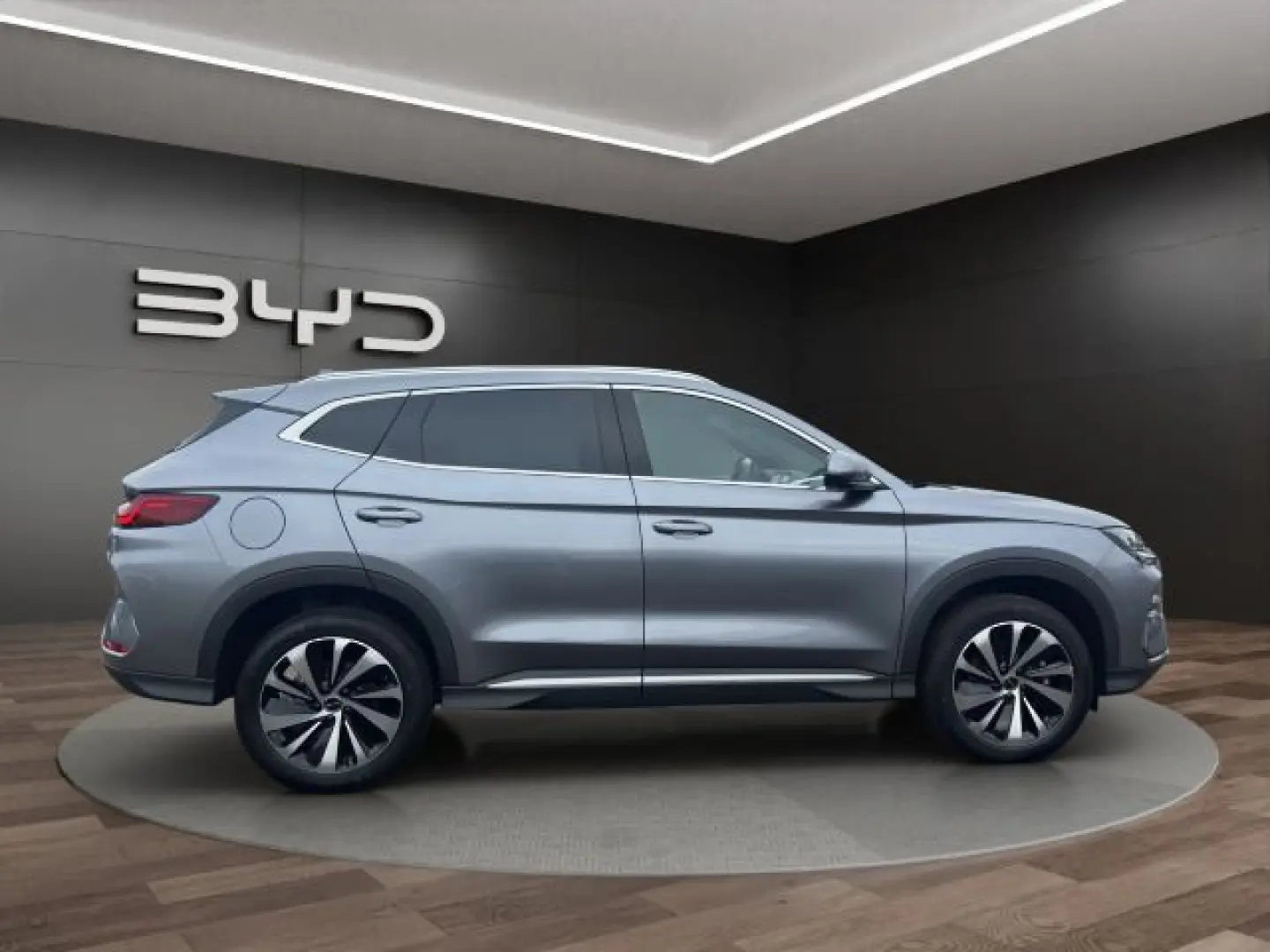 Seal U DM-i Boost Plug-In Hybrid 1080km PANODACH