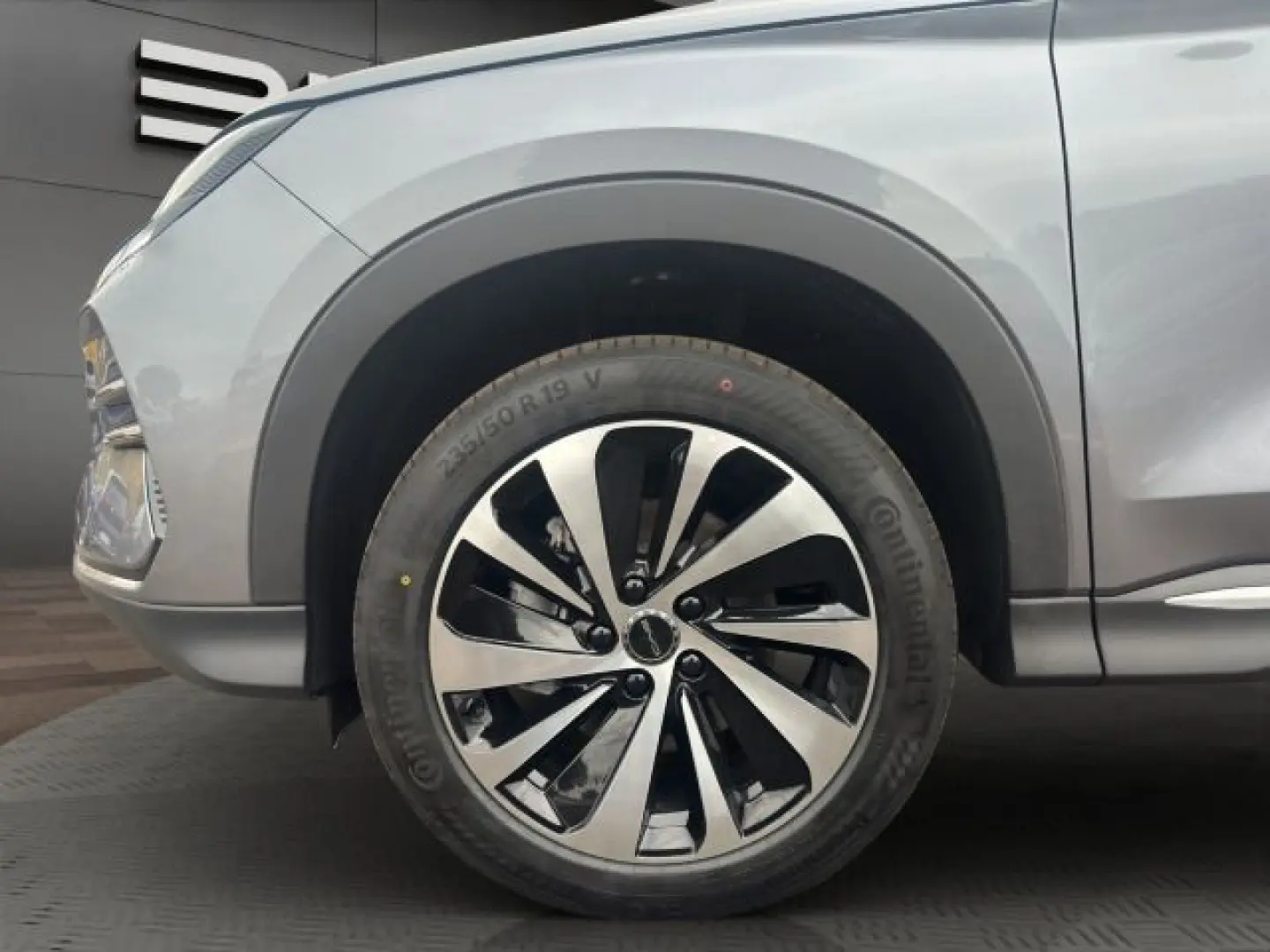 Seal U DM-i Boost Plug-In Hybrid 1080km PANODACH