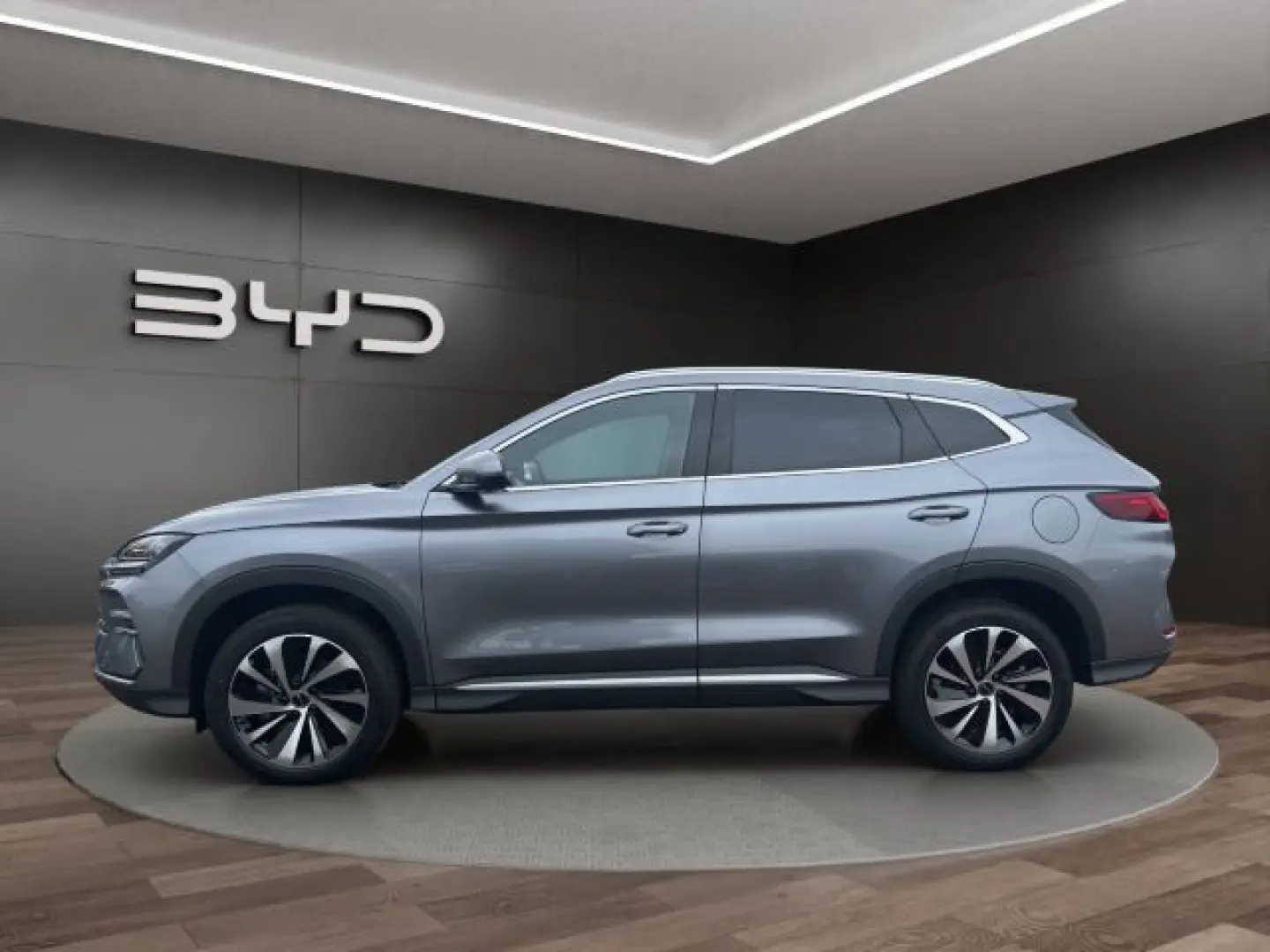 Seal U DM-i Boost Plug-In Hybrid 1080km PANODACH