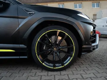 Urus 4.0 V8 Autom. Urus Graphite Capsule