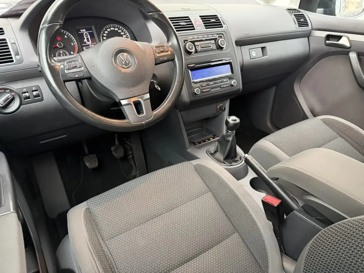 Volkswagen Touran 2.0 diesel cutie manual